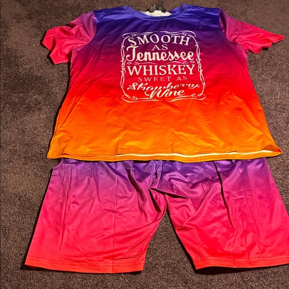 chic Other - Colorful Ombré Smooth as Tennessee Whisky Short sleeve t & Shorts Set Womans XL